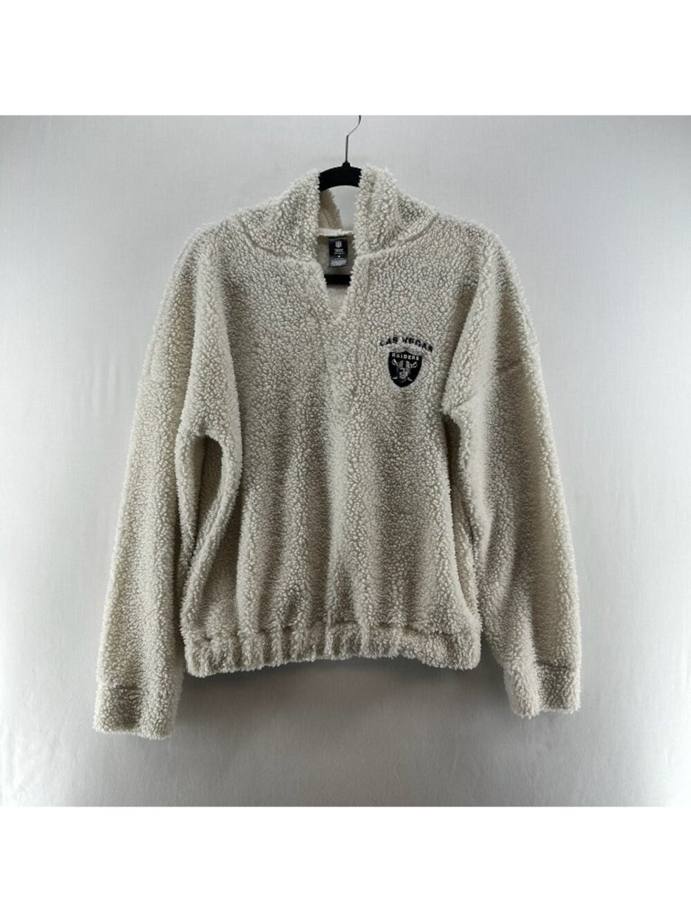 NFL Las Vegas Raiders Sherpa Hoodie Women M 1/4 Zip Pullover Fluffy Fleece Cream
